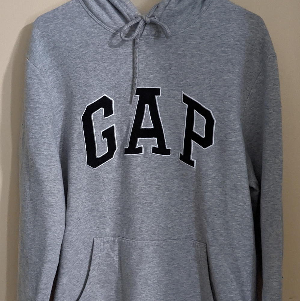 GAP sweatshirt